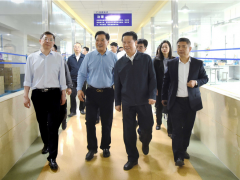 省政協(xié)主席張昌爾- -行蒞臨安徽天康集團(tuán)調(diào)研工作