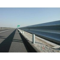 海口二級(jí)公路兩側(cè)防撞護(hù)欄廠家 白沙鄉(xiāng)村道路鍍鋅波紋板