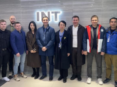 智慧INT|俄羅斯客戶代表團(tuán)蒞臨南京因泰萊參觀交流